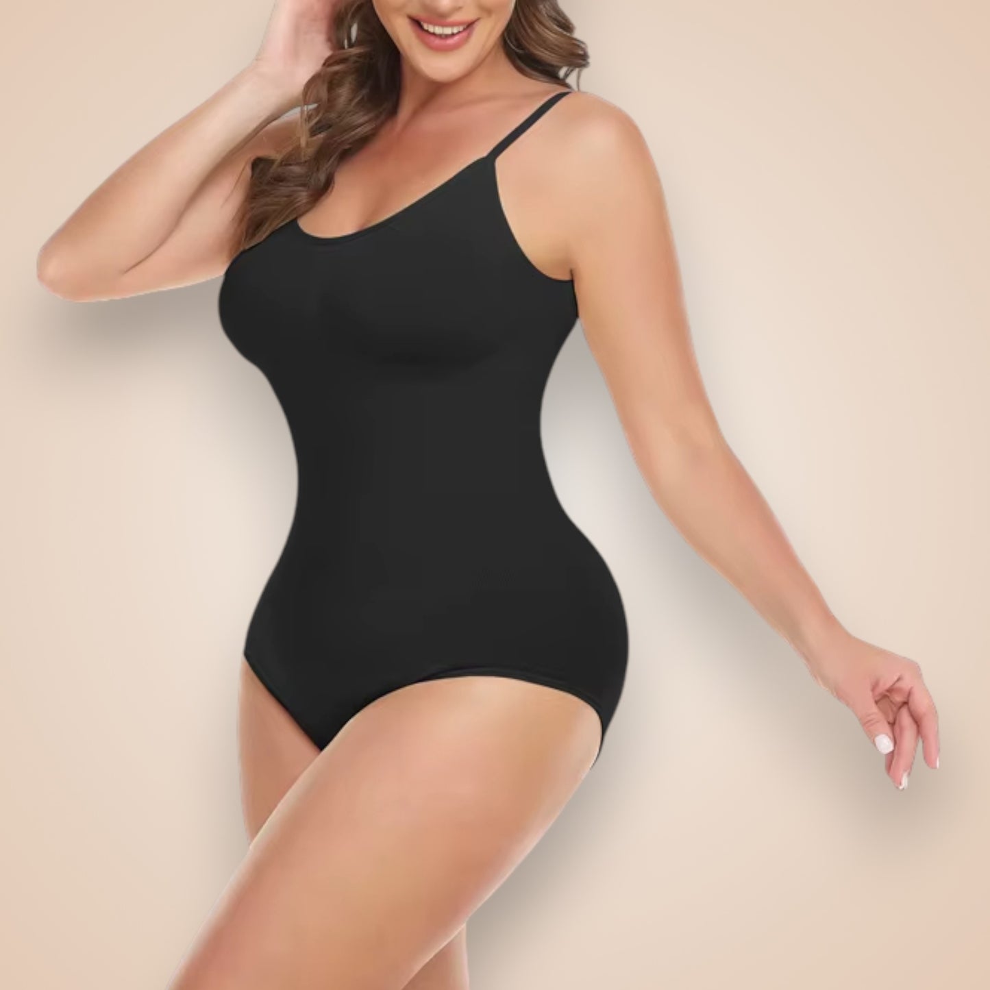 Body gainant noir pour femme, lingerie sculptante avec bretelles fines, effet ventre plat et silhouette galbée, body amincissant confortable et invisible sous les vêtements.