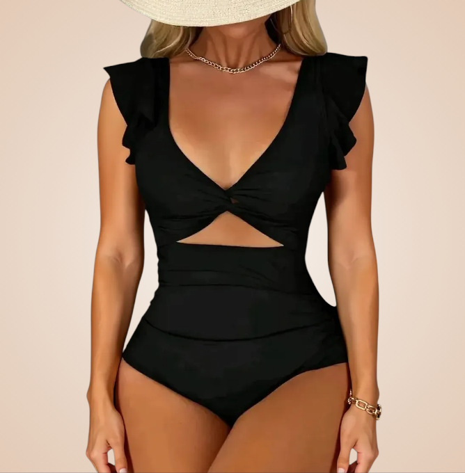 Maillot de bain sculptant noir avec volants aux épaules et découpe sous la poitrine.